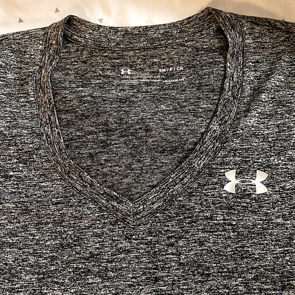 Under Armor Women’s Heatgear T-Shirt - Picture 4 of 5
